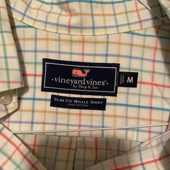 Vineyard vines button down - Picture 3 of 3